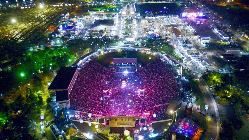 Quem é o peão de 27 metros de altura que recebe visitantes do parque da  festa de Barretos, SP, Festa do Peão de Barretos 2022