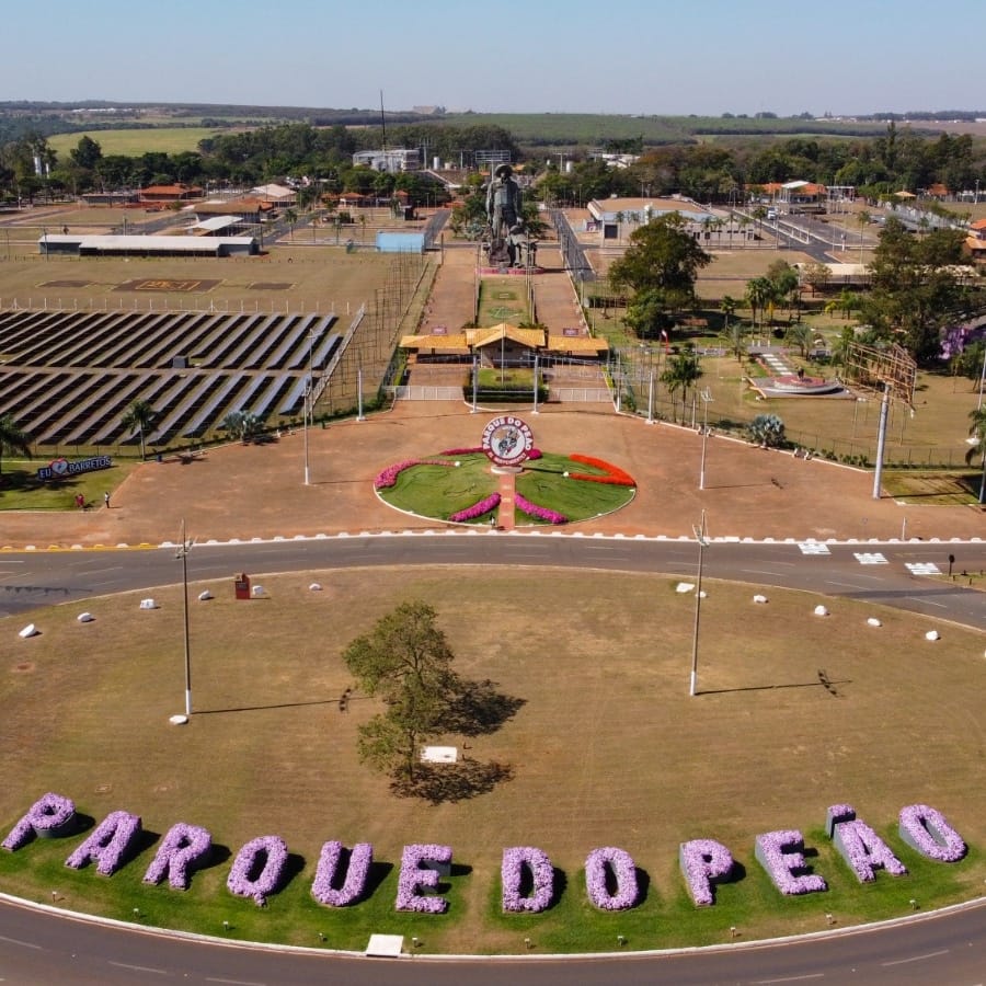 Uma cidade de barracas e - Festa do Peão de Barretos